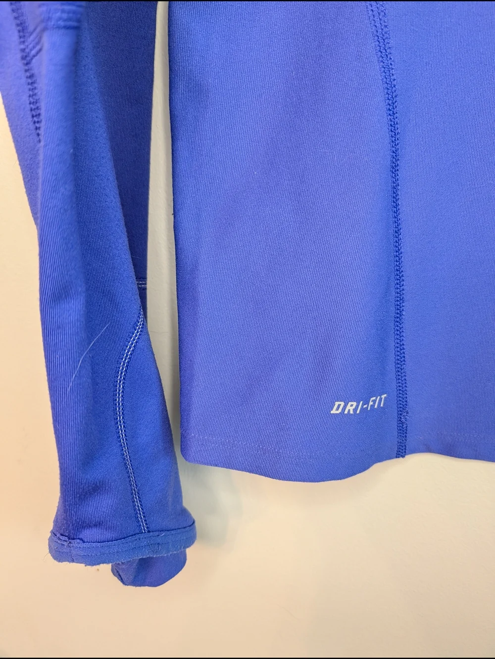 Nike Womens Long-Sleeve Running Shirt Medium